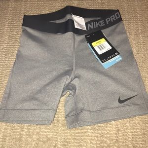 nike pro 5 shorts womens